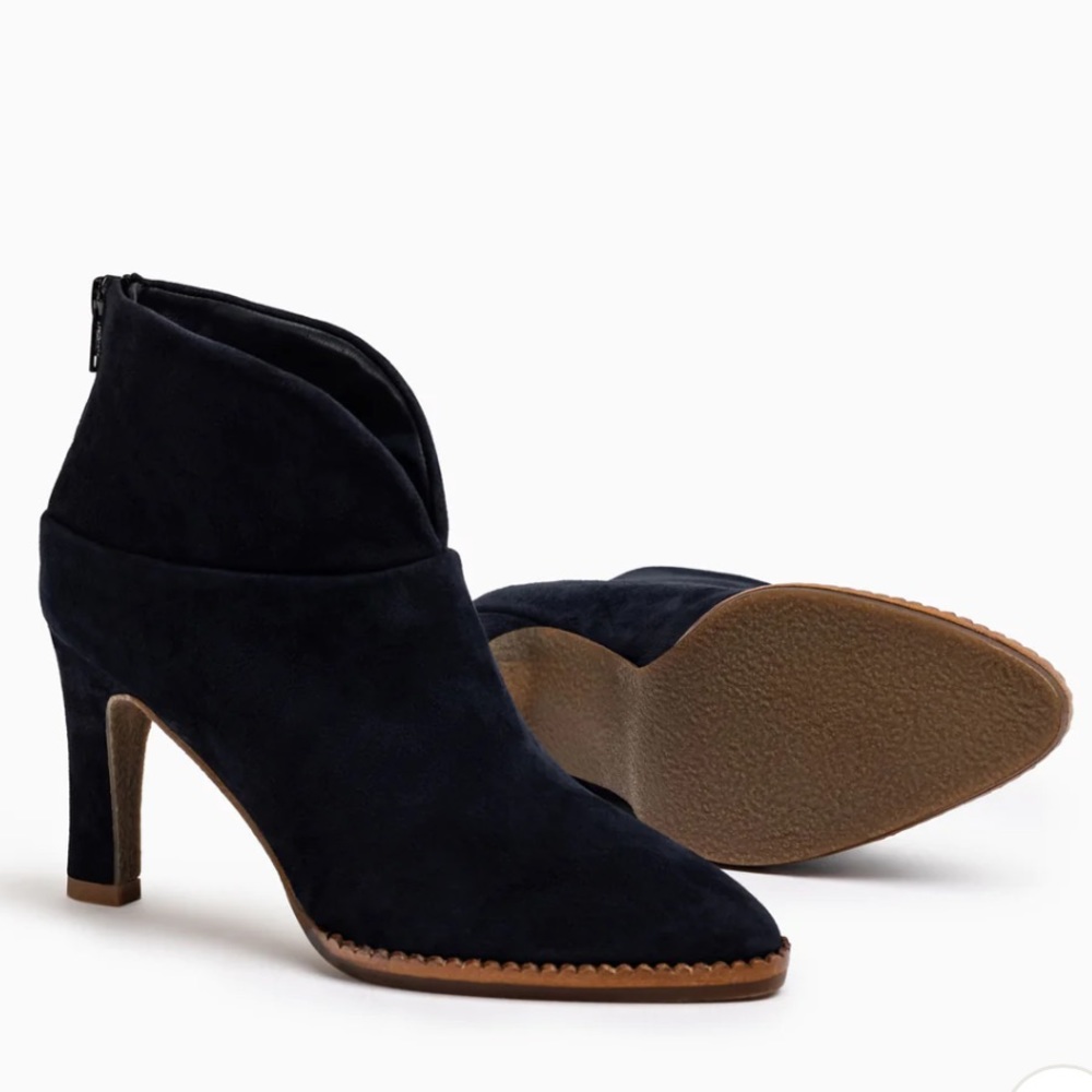 Jon Josef Navy Suede Ankle Cuff Bootie Size 5.5 - Picture 1 of 9